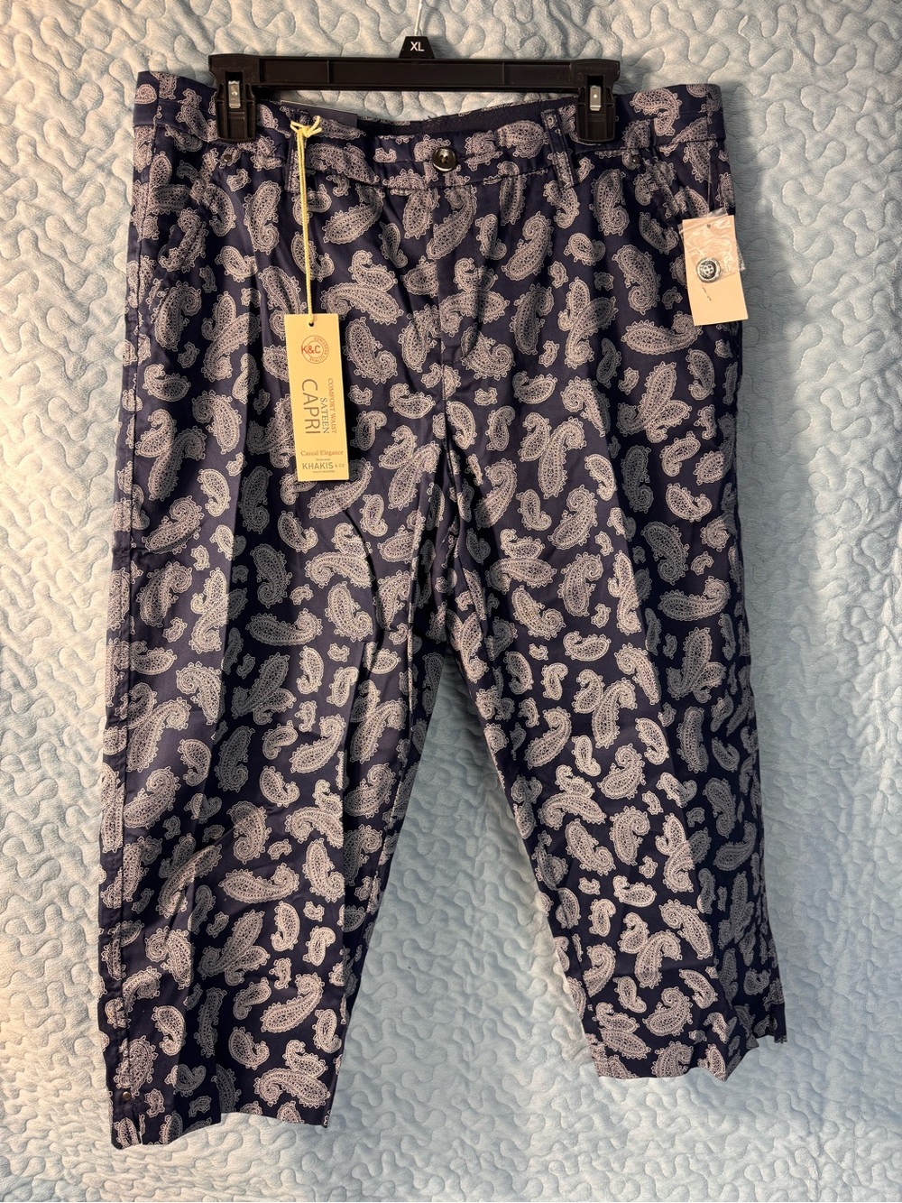 Women’s Navy Paisley Capris